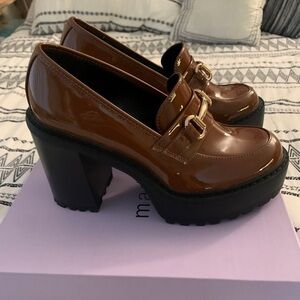 New! Women’s size 7 Brown Loafer Platform Steve Madden